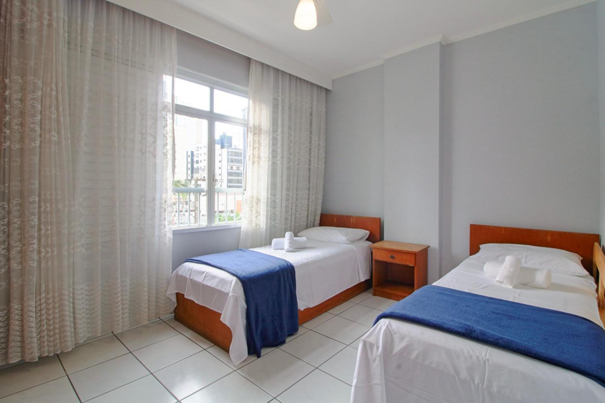 5 Na R. 2000 Proximo A Wc8702 Balneario Camboriu